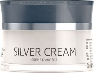 Silver Cream von Dr. Baumann® gut geeignet bei unreiner Haut.